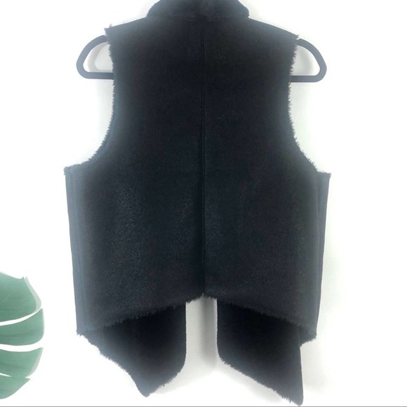 Just Fab Faux Shearling Waterfall Black Vest Sz L - Picture 10 of 12